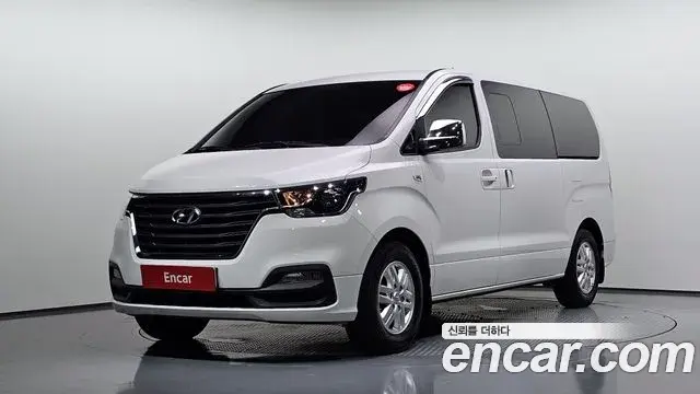 Hyundai Starex Van 5-Seater Modern 2019
