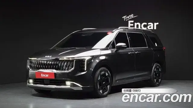 Kia Carnival Gasoline 7-Seater Signature 2024
