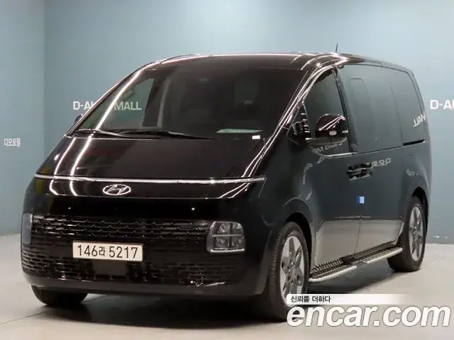 Hyundai Staria 4WD Tourer 9-Seater Modern 2023