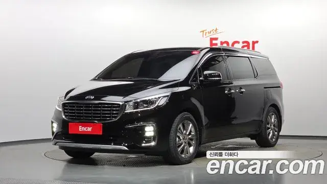 Kia Carnival 9-Seater Noblesse 2019