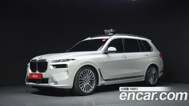 BMW X7 xDrive 40i Design Pure Excellence 7-Seater 2025