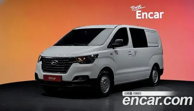 Hyundai Starex Van 5-Seater Style 2019