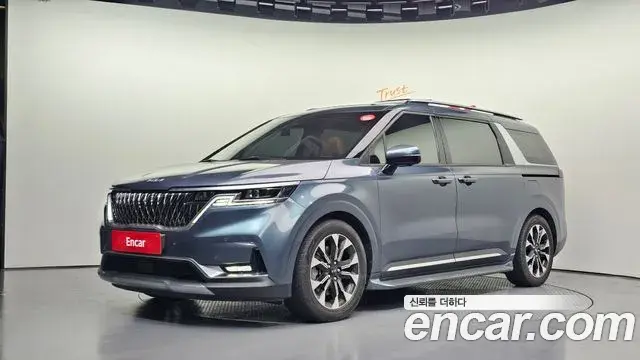 Kia Carnival Gasoline 7-Seater Signature 2021