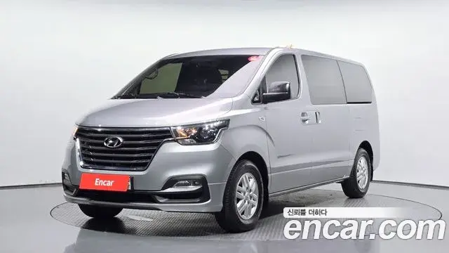Hyundai Starex Van 3-Seater Smart 2020