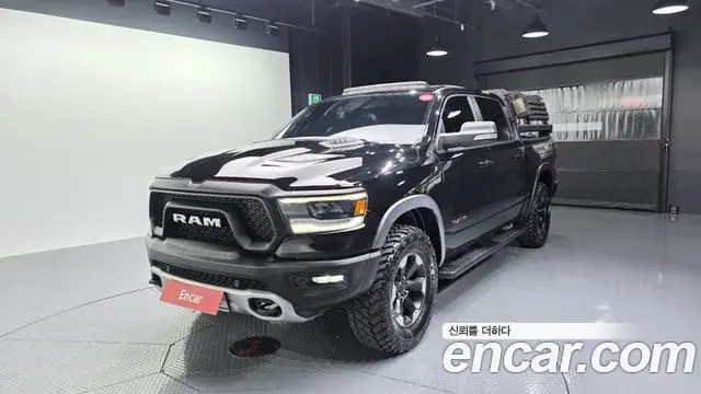 Dodge Ram Pick Up 5.7 2020