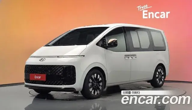 Hyundai Staria 4WD Lounge 9-Seater Inspiration 2025