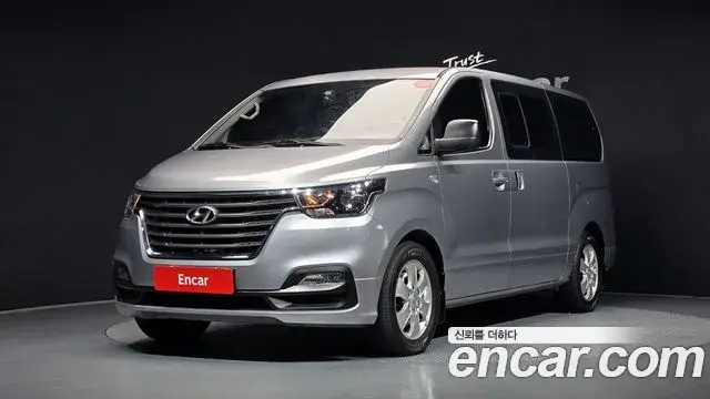 Hyundai Starex Wagon 12-Seater Smart 2019