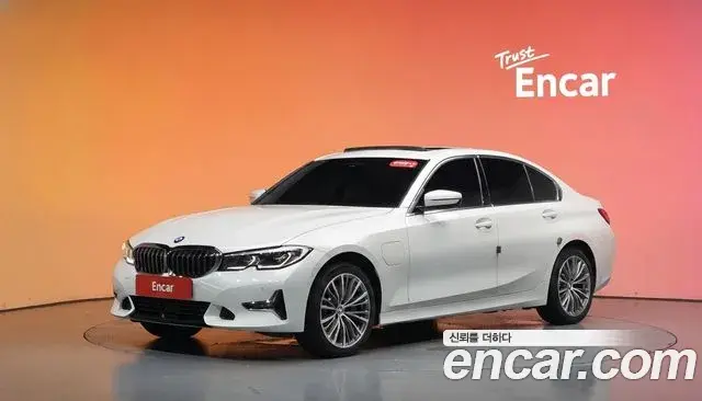 BMW 3-Series 330e Luxury 2021