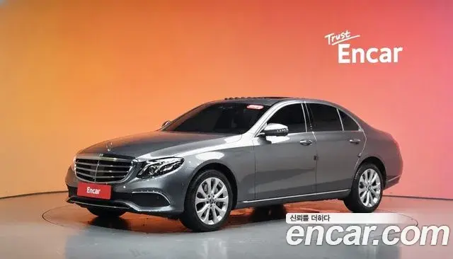 Mercedes-Benz E-Class E300 4MATIC Exclusive 2020