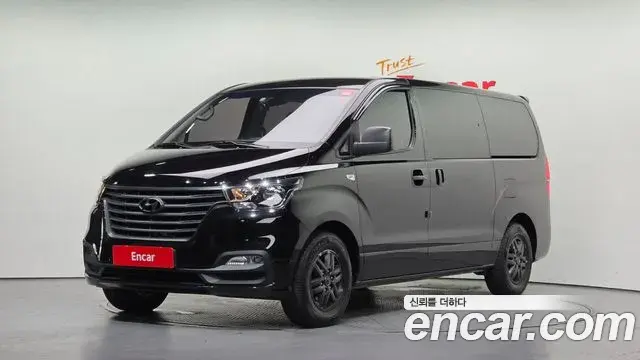 Hyundai Starex Van 5-Seater Smart 2019