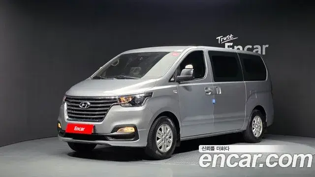 Hyundai Starex Van 3-Seater Smart 2020