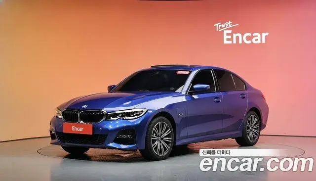 BMW 3-Series 320e M Sports 2022