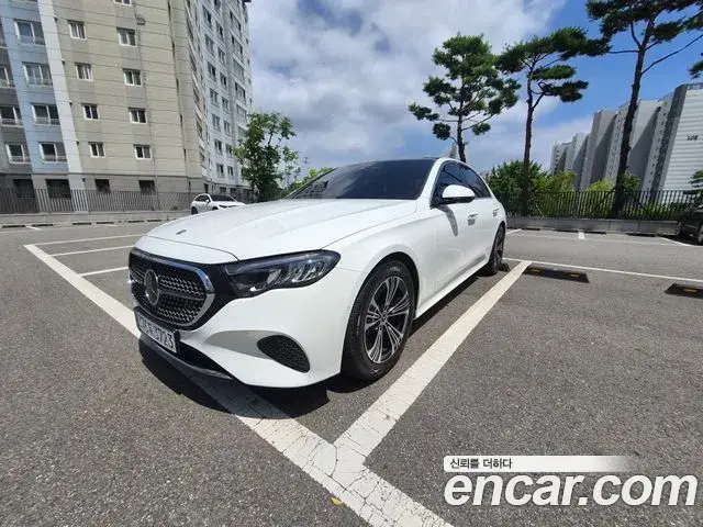 Mercedes-Benz E-Class E200 Avantgarde 2025