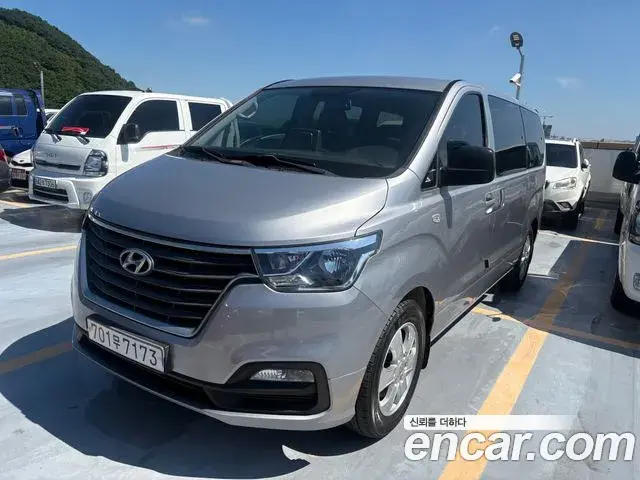 Hyundai Starex Wagon 12-Seater Smart 2019