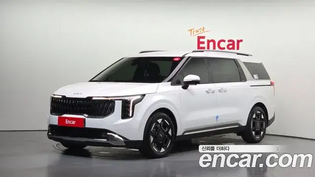 Kia Carnival Gasoline 9-Seater Signature 2024