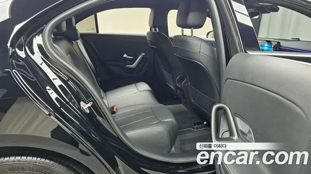 Mercedes-Benz A-Class A220 Sedan 2021 — фото 11