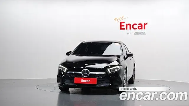 Mercedes-Benz A-Class A220 Sedan 2021 — фото 3