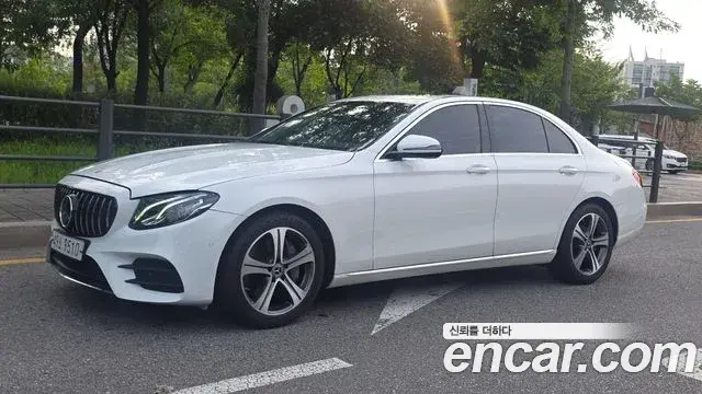 Mercedes-Benz E-Class E300 Avantgarde 2019