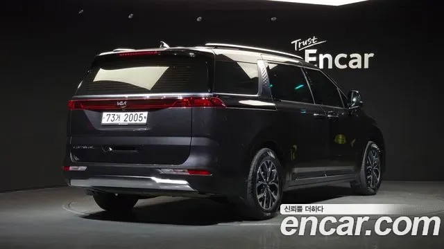 Kia Carnival Diesel 11-Seater Signature 2020 — фото 2