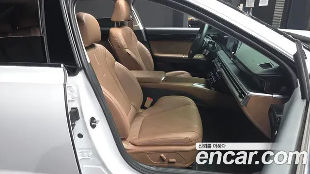 Hyundai Grandeur 2,5 Gasoline 2WD Premium 2023 — фото 26