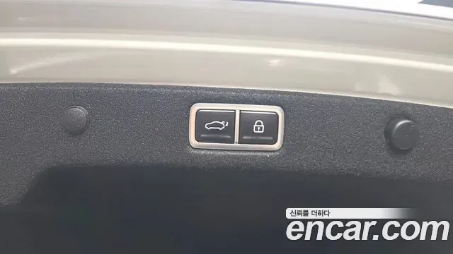 Hyundai Grandeur 2,5 Gasoline 2WD Premium 2023 — фото 30