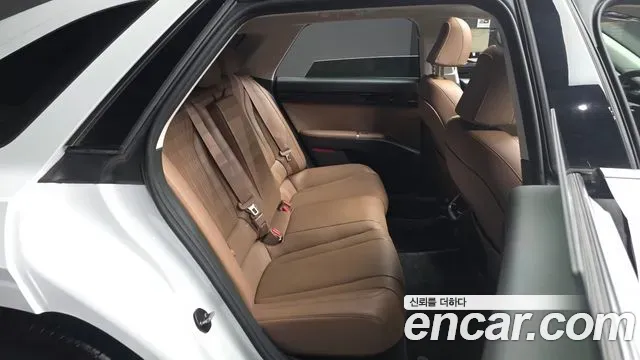 Hyundai Grandeur 2,5 Gasoline 2WD Premium 2023 — фото 11