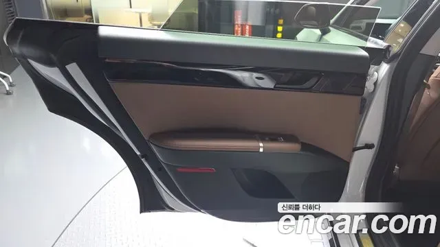 Hyundai Grandeur 2,5 Gasoline 2WD Premium 2023 — фото 25