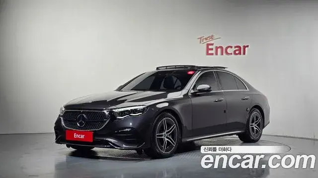 Mercedes-Benz E-Class E300 4MATIC AMG Line 2024