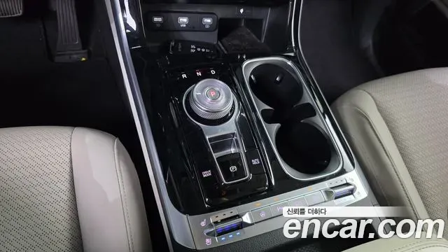Kia Carnival Diesel 9-Seater Signature 2023 — фото 9