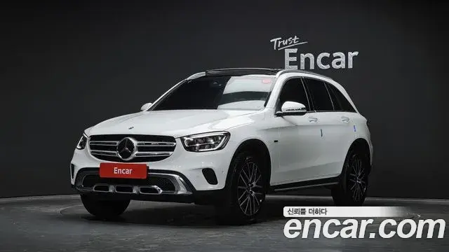 Mercedes-Benz GLC-Class GLC300e 4MATIC 2020