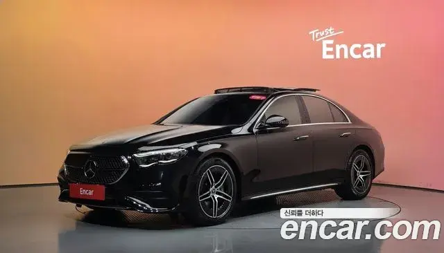 Mercedes-Benz E-Class E300 4MATIC AMG Line 2024