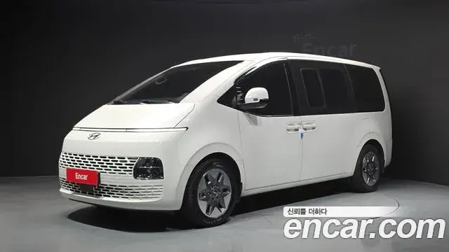Hyundai Staria 4WD Tourer 9-Seater Modern 2023