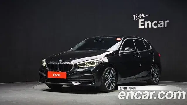 BMW 1-Series 120i Advantage 2022