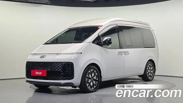 Hyundai Staria 4WD Lounge 9-Seater Limousine 2023