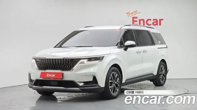 Kia Carnival Gasoline 9-Seater Signature 2023