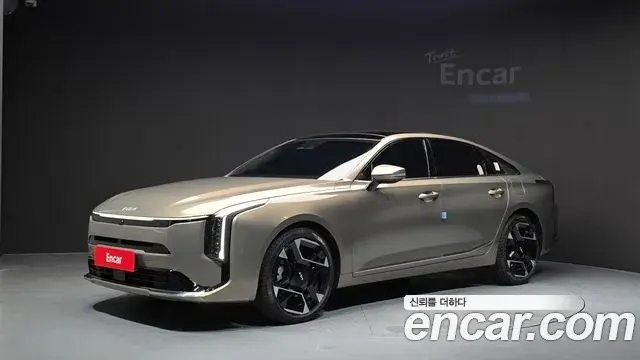 Kia K8 2.5 Gasoline 2WD Signature 2025