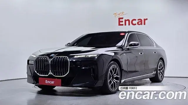 BMW 7-Series 740i xDrive M Sport 2025