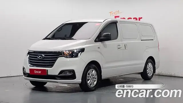 Hyundai Starex Van 3-Seater Smart 2020