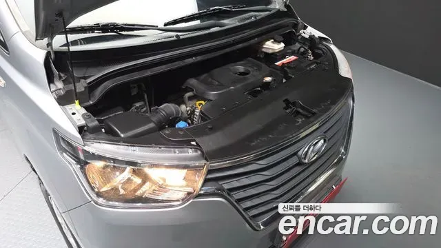 Hyundai Starex Van 3-Seater Smart 2019 — фото 6