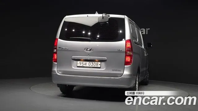 Hyundai Starex Van 3-Seater Smart 2019 — фото 4