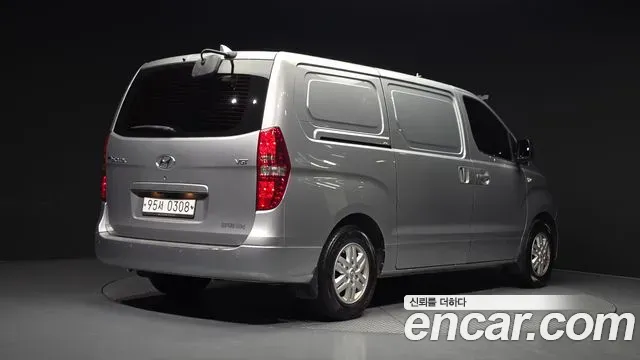 Hyundai Starex Van 3-Seater Smart 2019 — фото 2