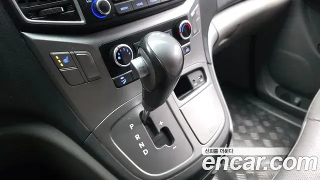 Hyundai Starex Van 3-Seater Smart 2019 — фото 9