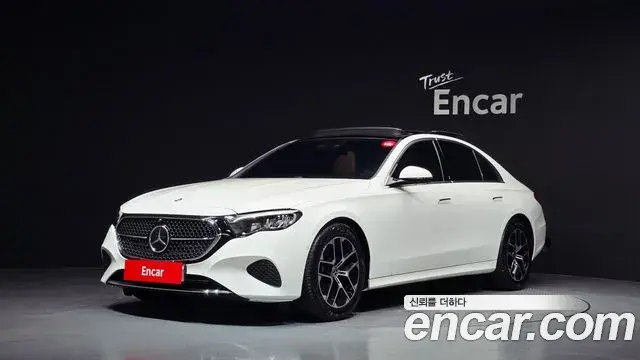 Mercedes-Benz E-Class E200 Avantgarde 2025