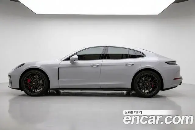 Porsche Panamera 4.0 GTS 2025