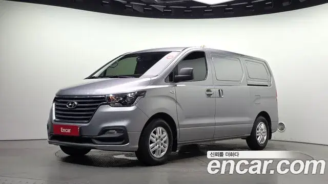 Hyundai Starex Van 3-Seater Smart 2020