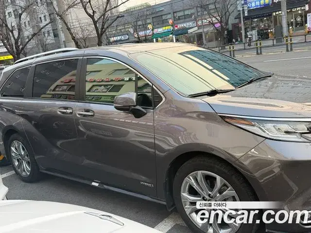 Toyota Sienna 2.5 Hybrid AWD 2021