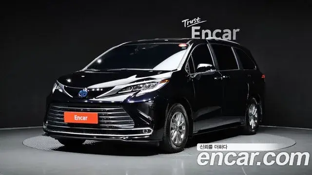 Toyota Sienna 2.5 Hybrid AWD 2024