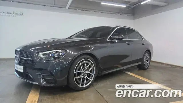 Mercedes-Benz E-Class E220d 4MATIC AMG Line 2022