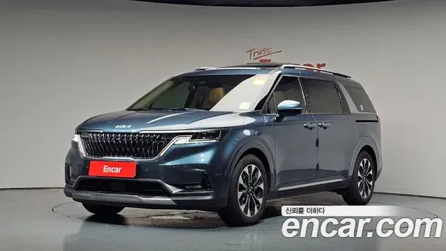 Kia Carnival Gasoline 9-Seater Signature 2023