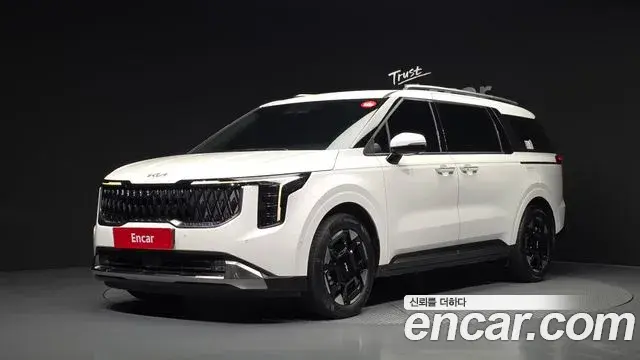 Kia Carnival HEV 9seater Signature 2025